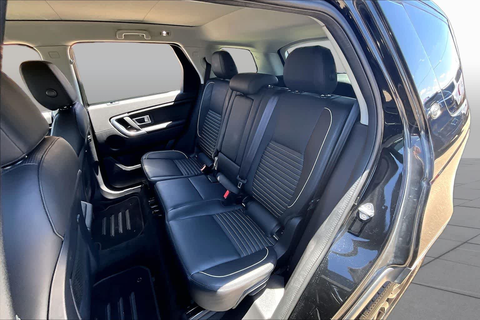 Used 2019 Santorini Black Metallic Land Rover HSE Luxury image 21