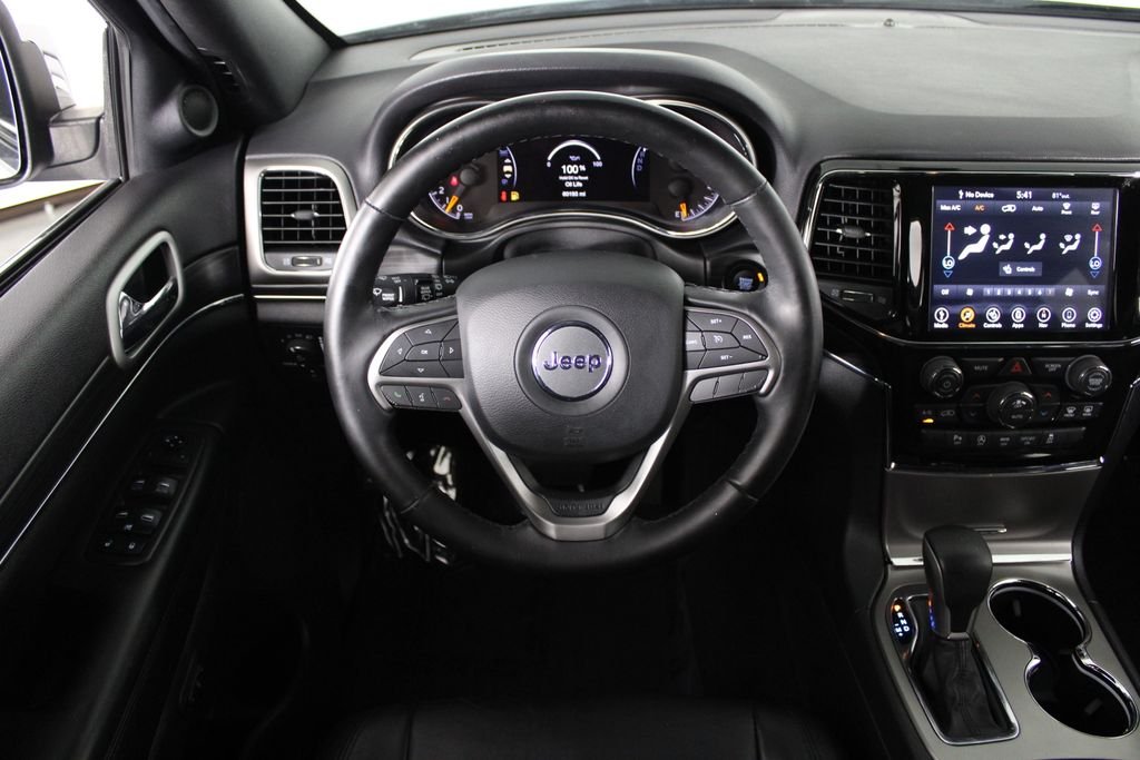Used 2019 Silver Jeep Limited image 6
