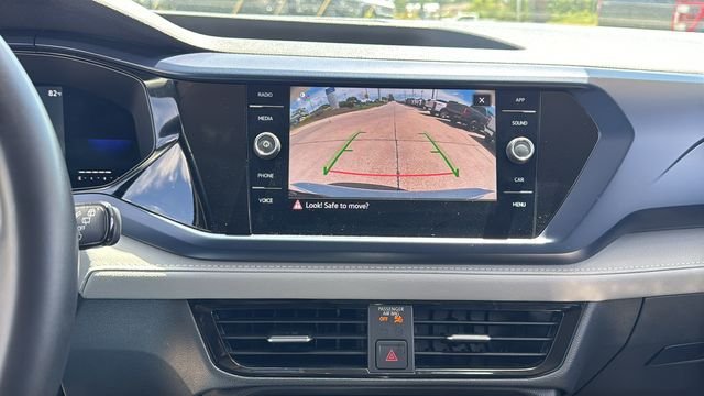 2023 Volkswagen Taos SE - Photo 28