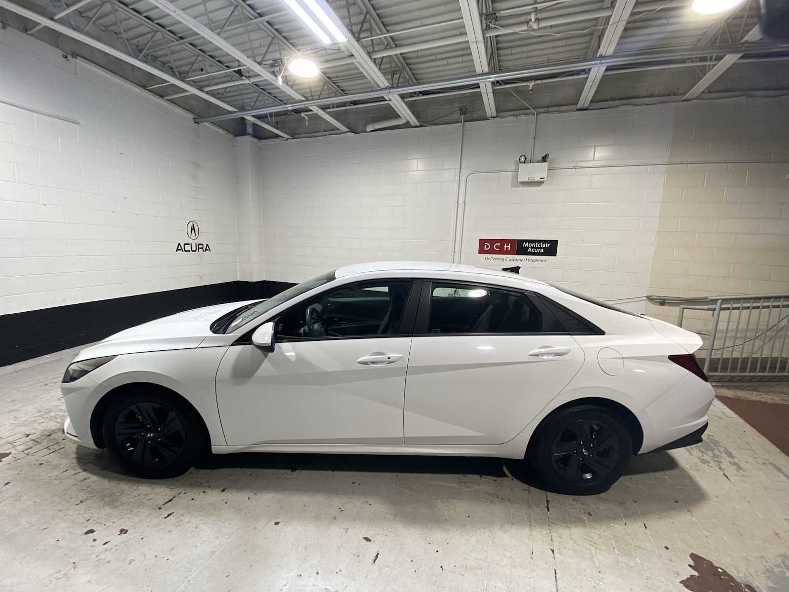 Used 2023 Serenity White Pearl Hyundai SEL image 3
