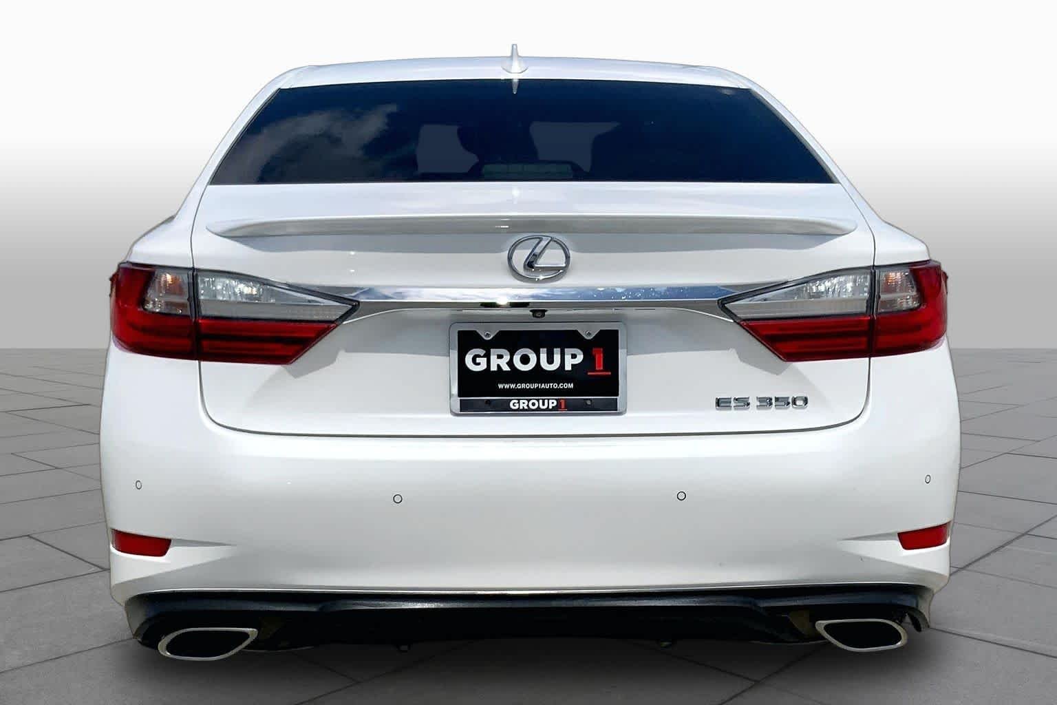 Pre-Owned 2017 Lexus ES 350