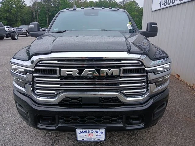 New 2026 Diamond Black Crystal Pearl-Coat Exterior Paint RAM Laramie image 10