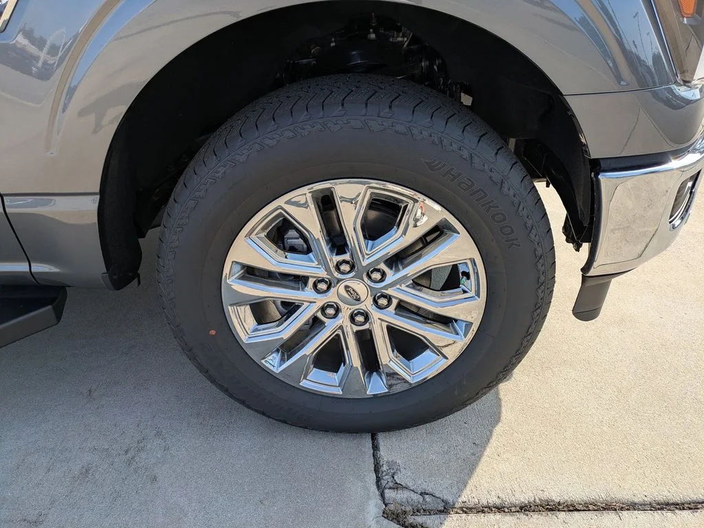 New 2026 Carbonized Gray Metallic Ford Lariat image 10