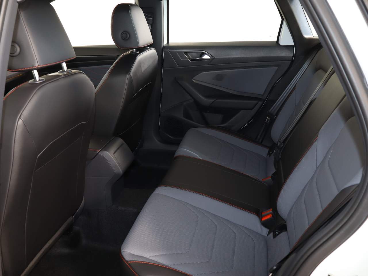 New 2026 Pure White w Volkswagen Autobahn image 11