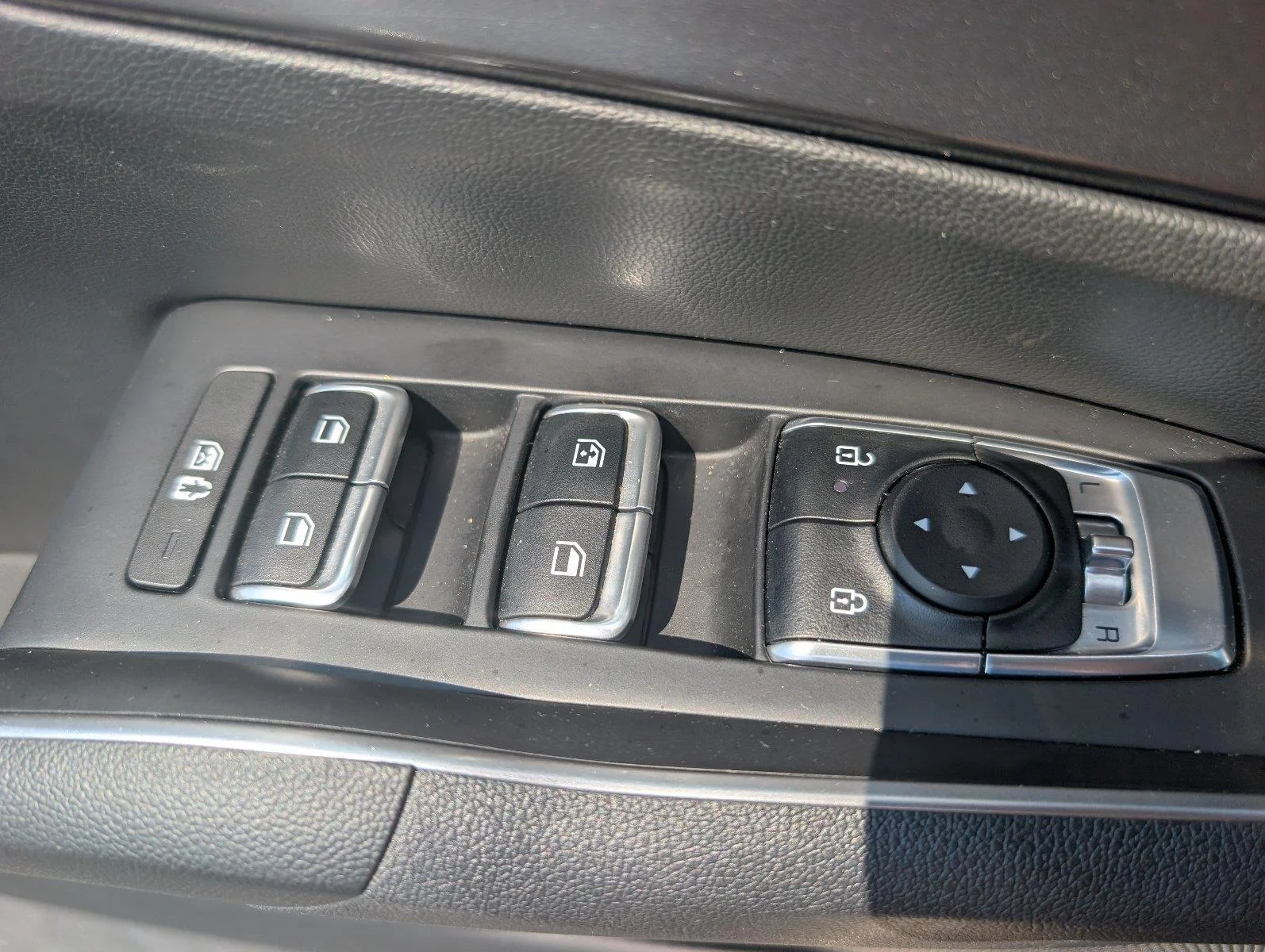 Used 2024 Ebony Black Kia S image 30