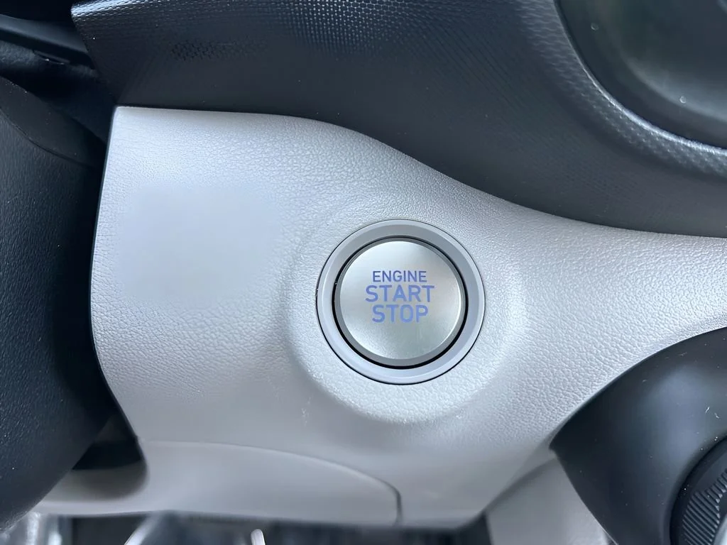 Used 2025 White Hyundai SEL image 20