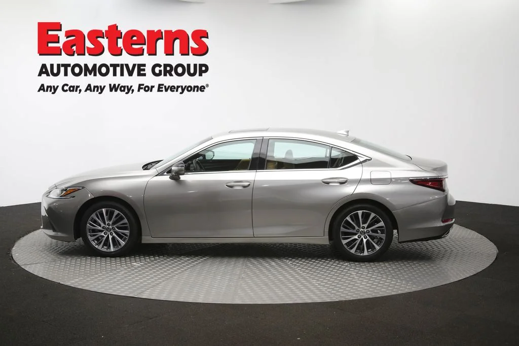 Used 2021 Silver Lexus 350 image 61