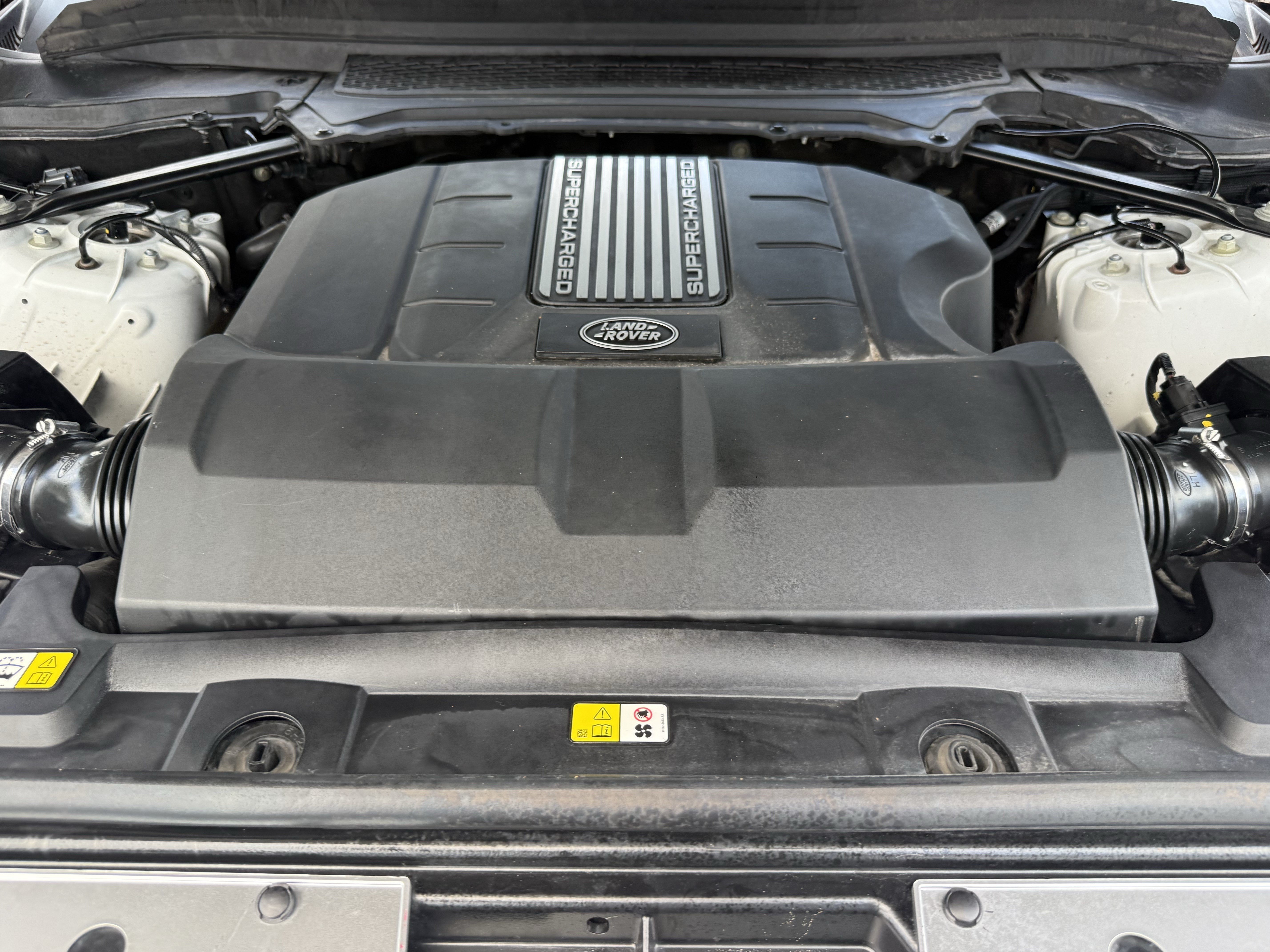 Used 2014 White Land Rover  image 31