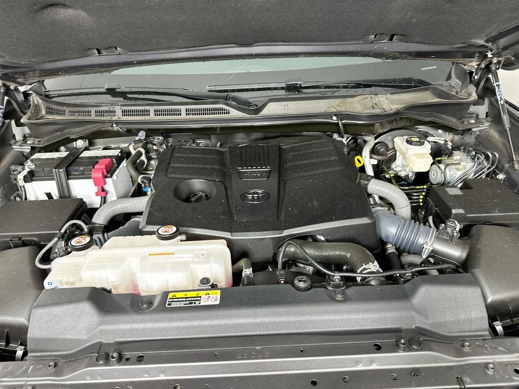 2025 Toyota Tundra SR5 - Photo 30