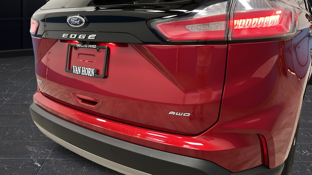 Used 2022 Rapid Red Metallic Tinted Clearcoat Ford SEL image 36