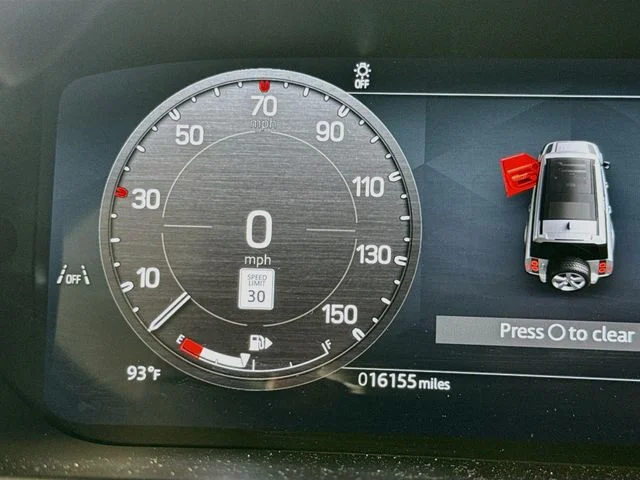 Certified Used 2024 Black Land Rover X-Dynamic SE image 13