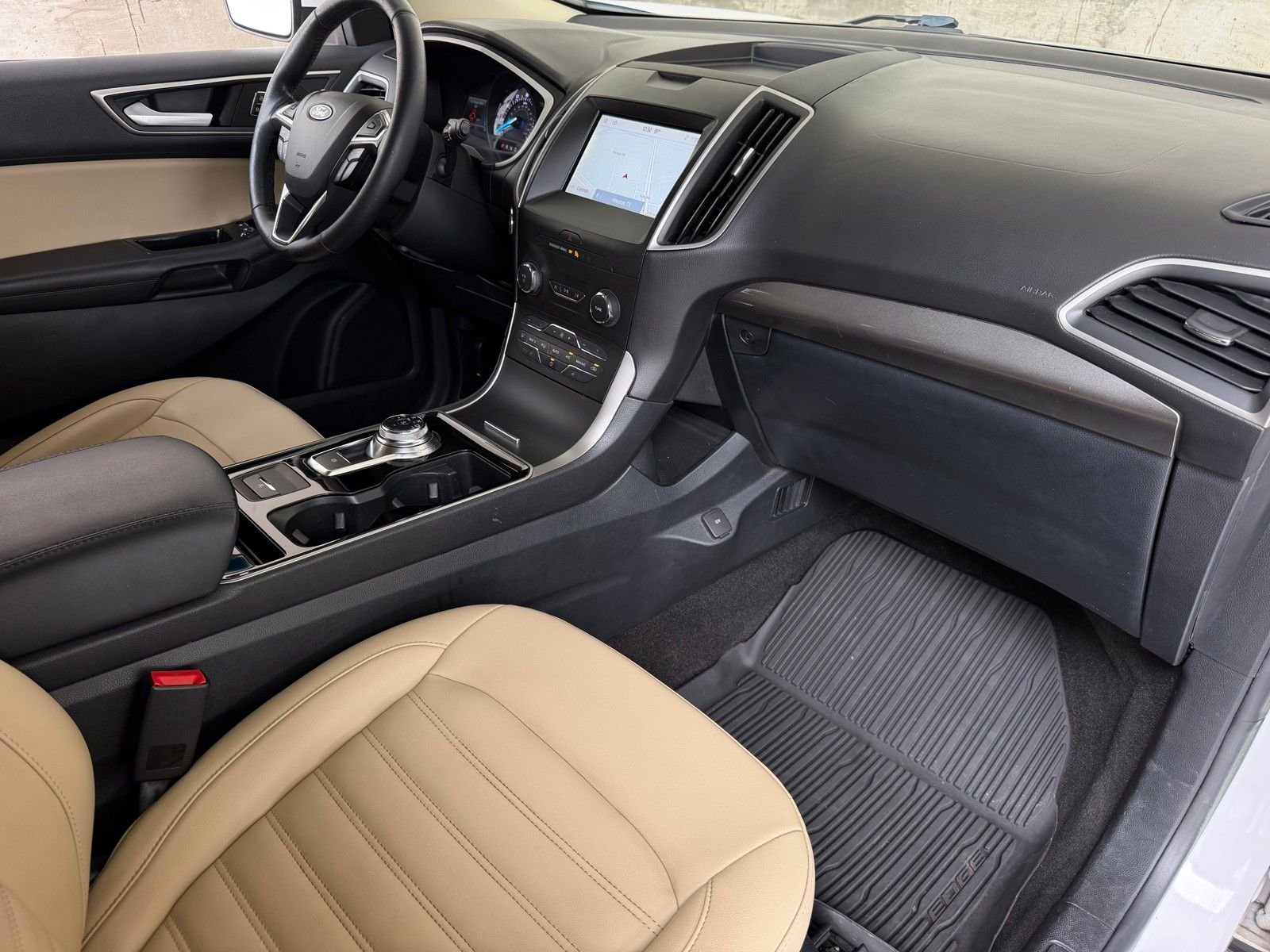 Used 2020 White Ford SEL image 18