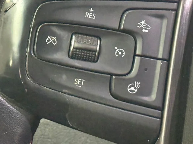 Used 2020 Onyx Black GMC AT4 image 19