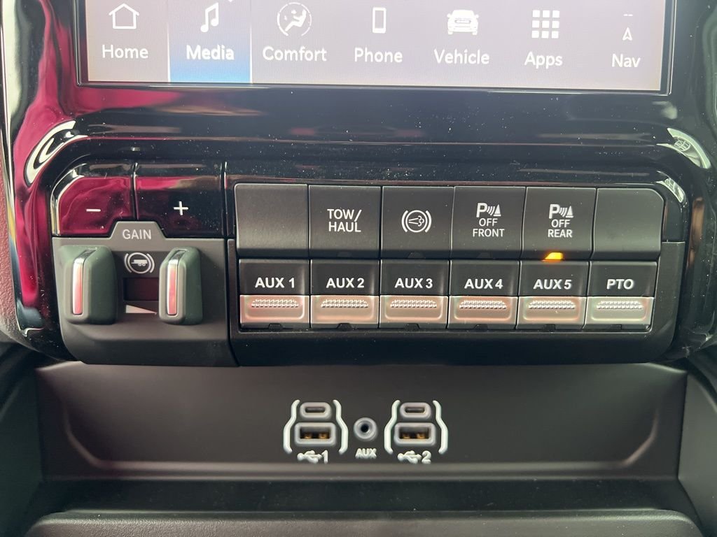 2026 RAM 3500 Chassis Big Horn - Photo 22