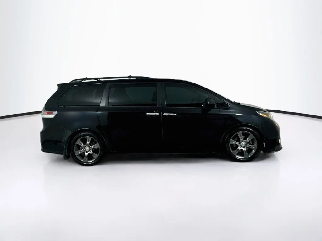 Used 2016 Midnight Black Metallic Toyota SE image 8