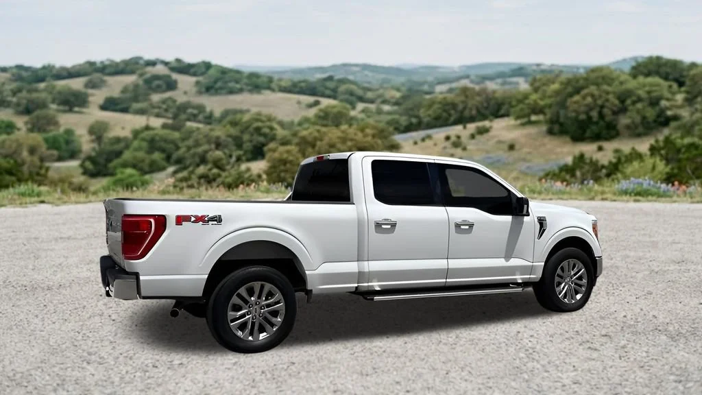 Used 2022 White Ford XLT image 12