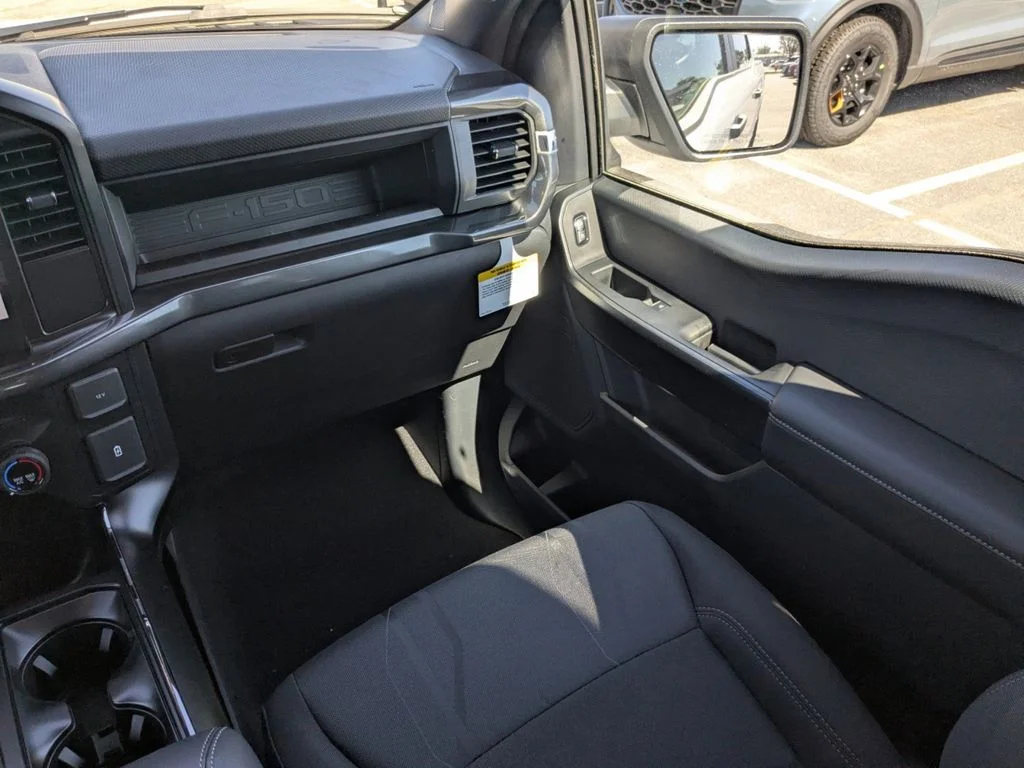 New 2026 Oxford White Ford STX image 17