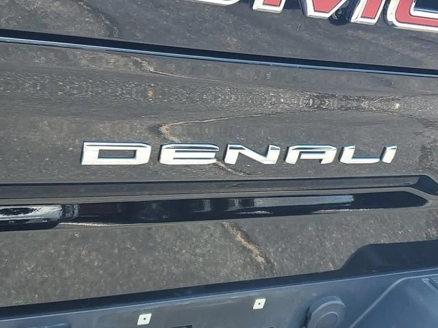 Used 2024 Onyx Black GMC Denali image 28