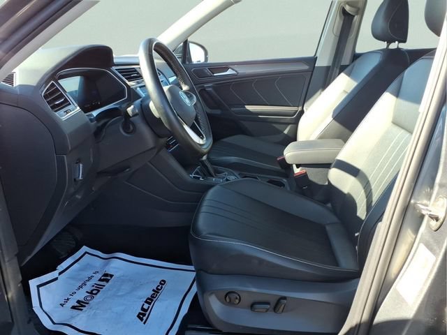 Used 2024  Volkswagen SE image 18