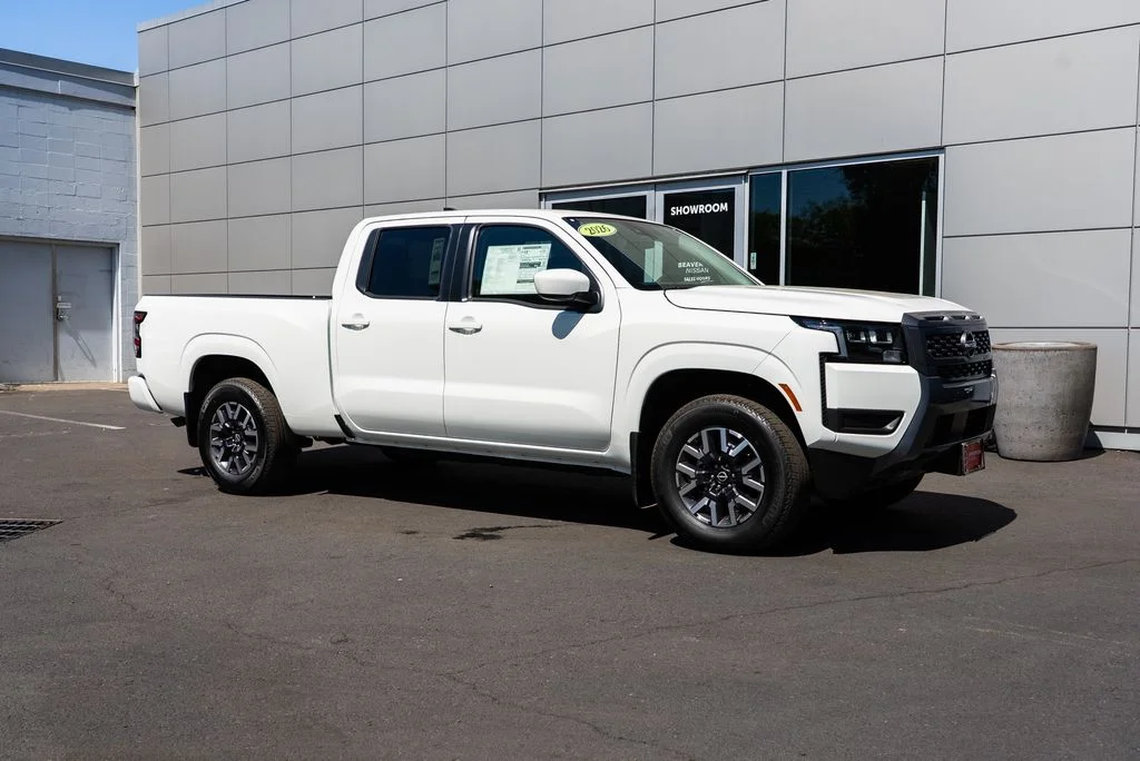 New 2026 Glacier White Nissan Crew Cab SV Long Bed image 30