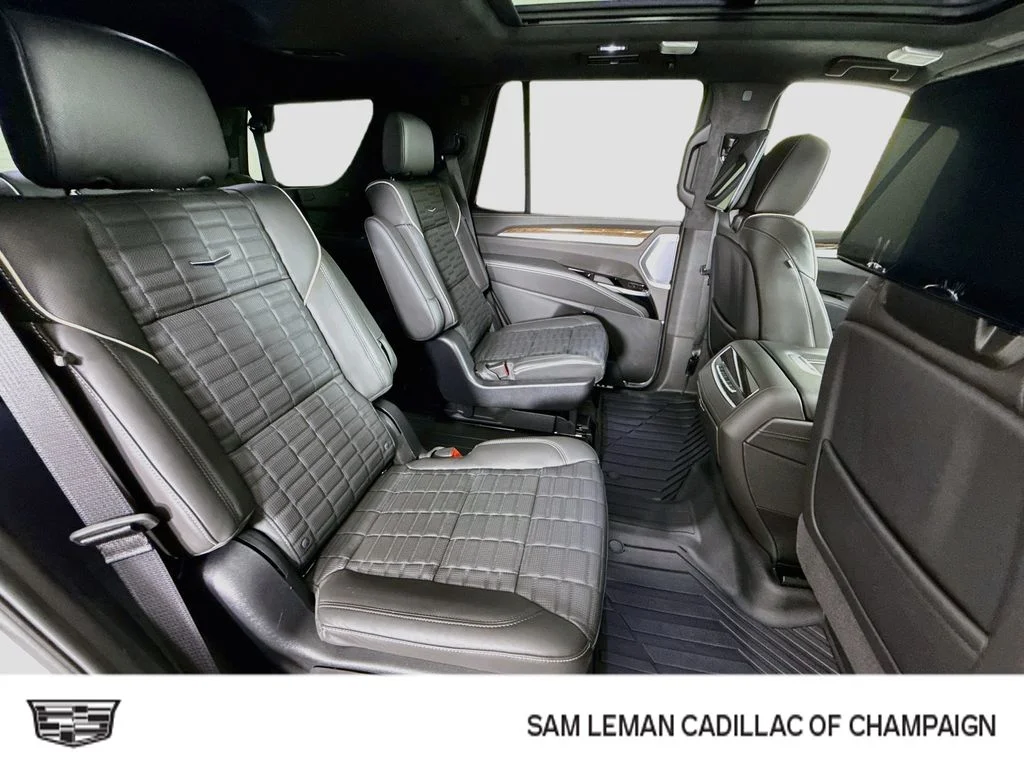Used 2025 White Cadillac Sport Platinum image 31