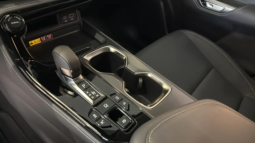 2026 Lexus NX 350 - Photo 16