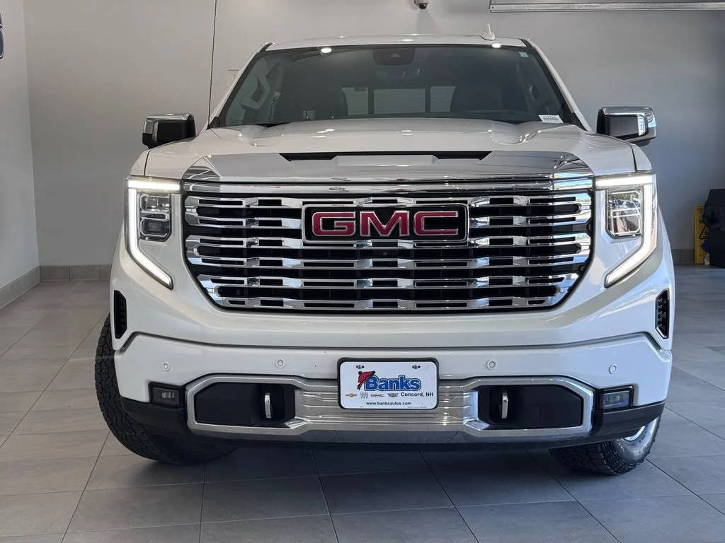 Certified Used 2023 White Frost Tricoat GMC Denali image 3