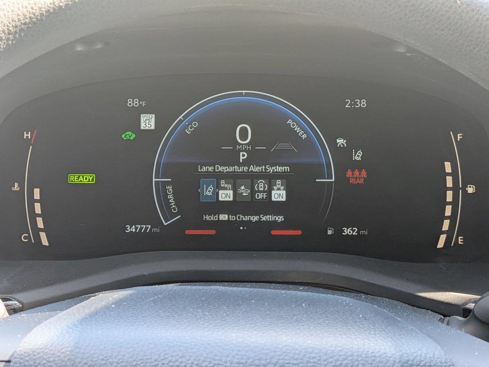Used 2025  TOYOTA  image 22