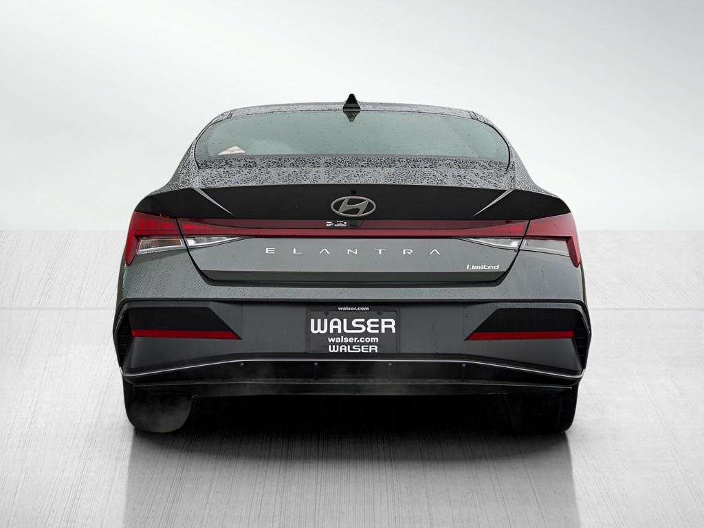 New 2026 Amazon Gray Hyundai Limited Sedan FWD image 29
