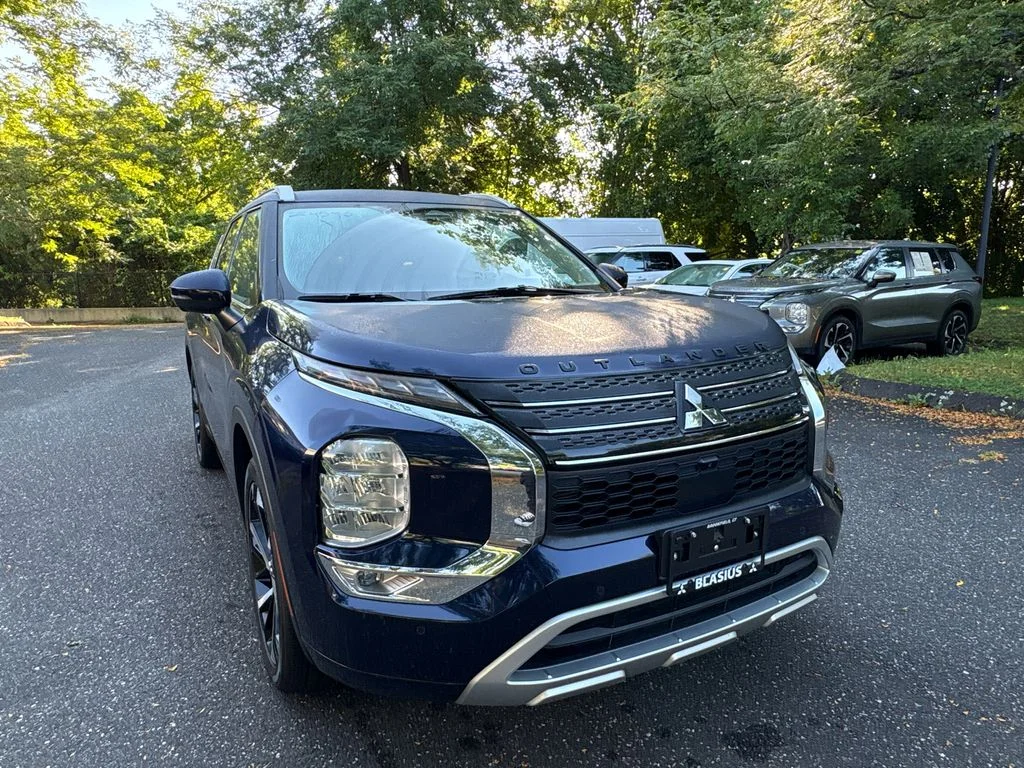 Certified Used 2024 Blue Mitsubishi SEL image 4
