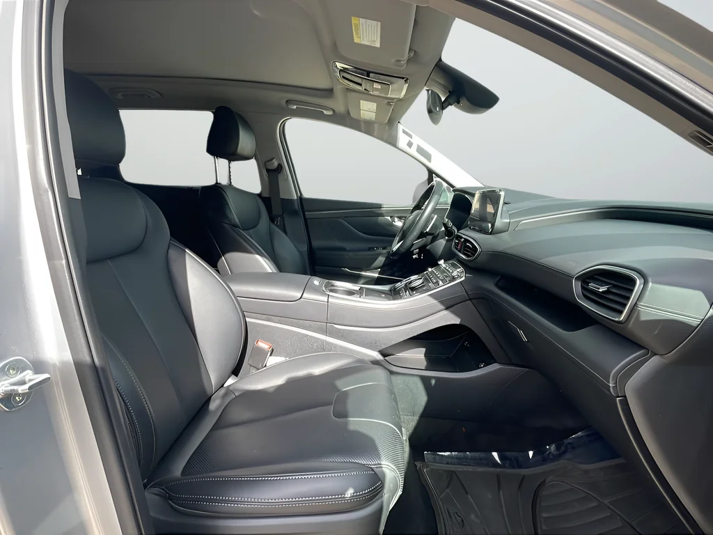 Used 2023 Silver Hyundai SEL image 17