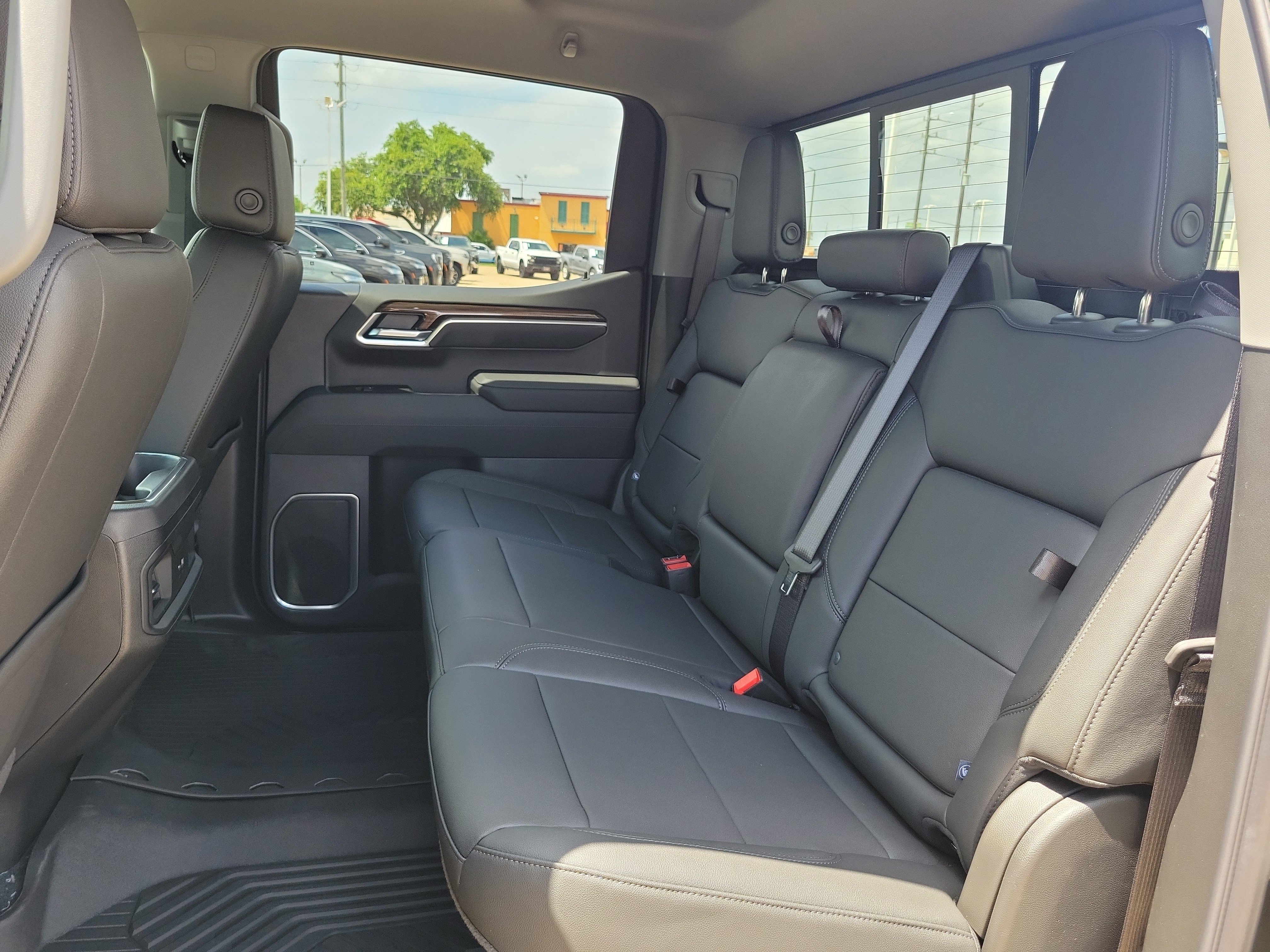 2026 Chevrolet Silverado 1500 LT - Photo 10