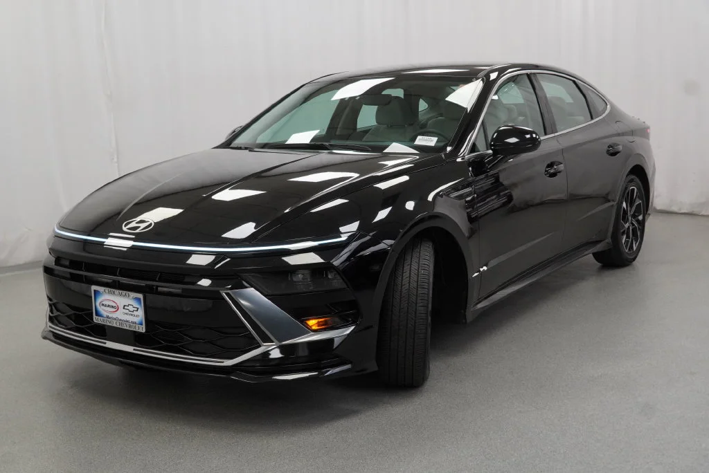 Used 2025 Abyss Black Hyundai SEL image 22