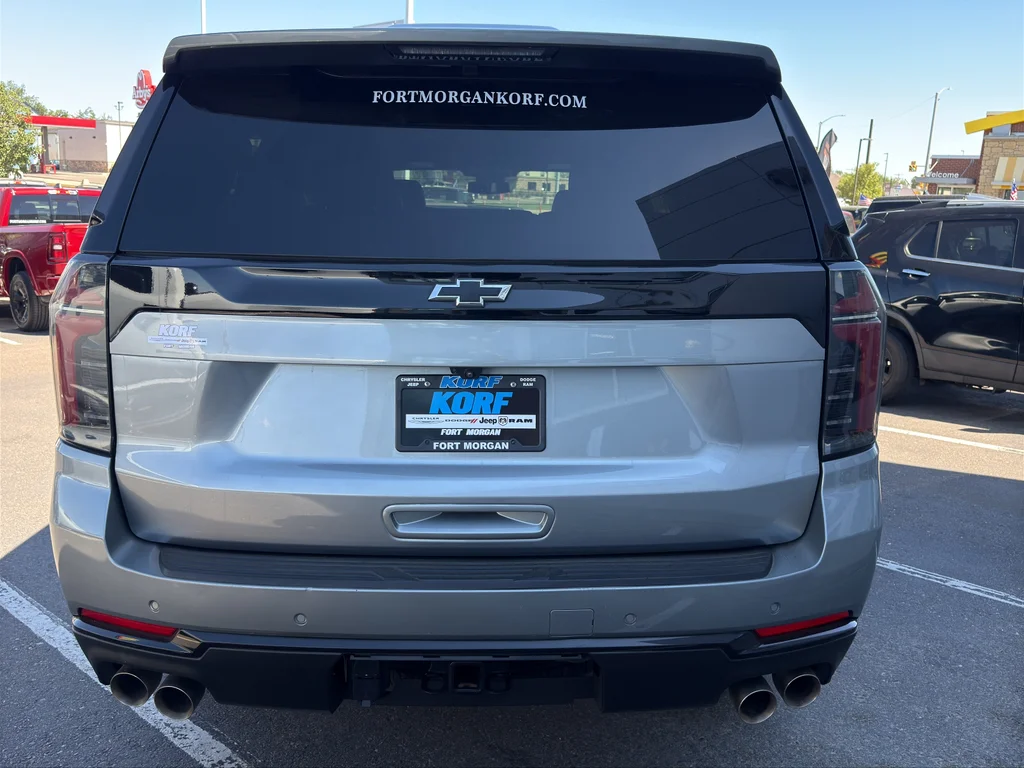Used 2025 Gray Chevrolet Z71 image 4