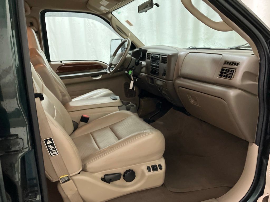 Used 2003  Ford Lariat image 15