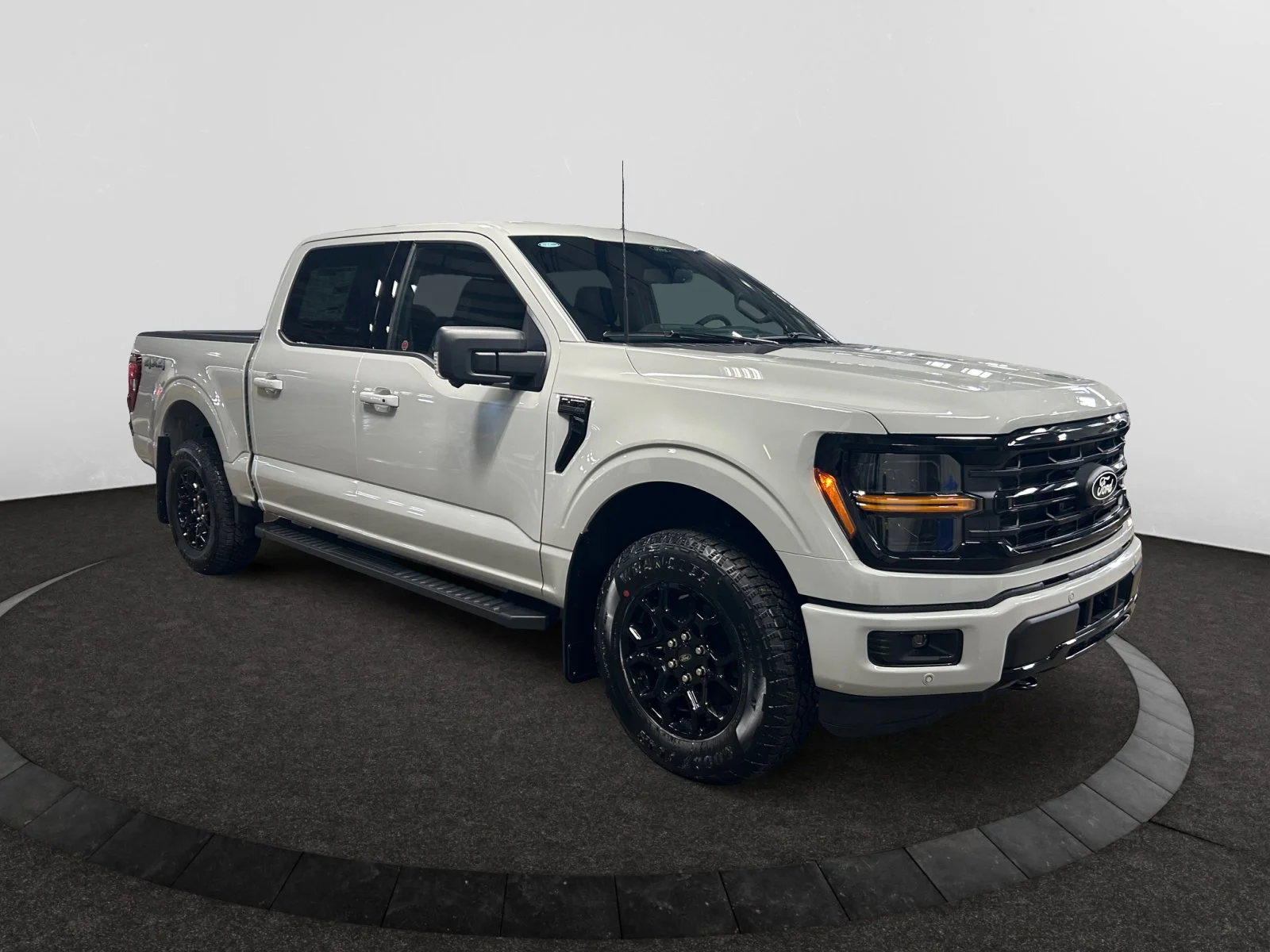 New 2026 Avalanche Ford XLT image 7