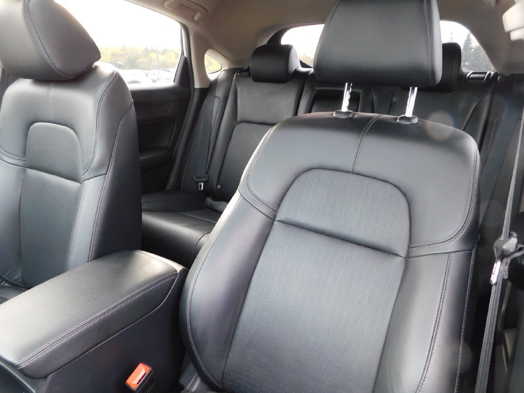 Used 2024 White Honda EX-L image 16