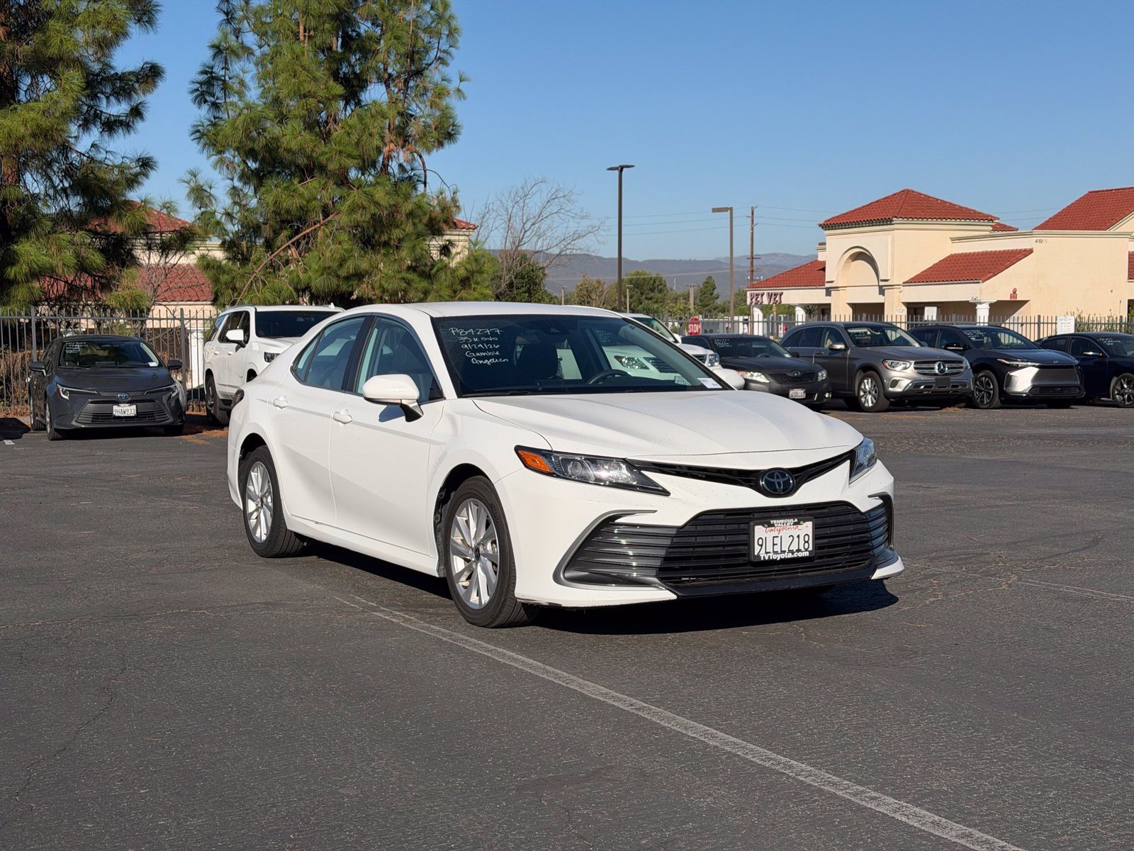 Used 2023 Ice Toyota LE image 2