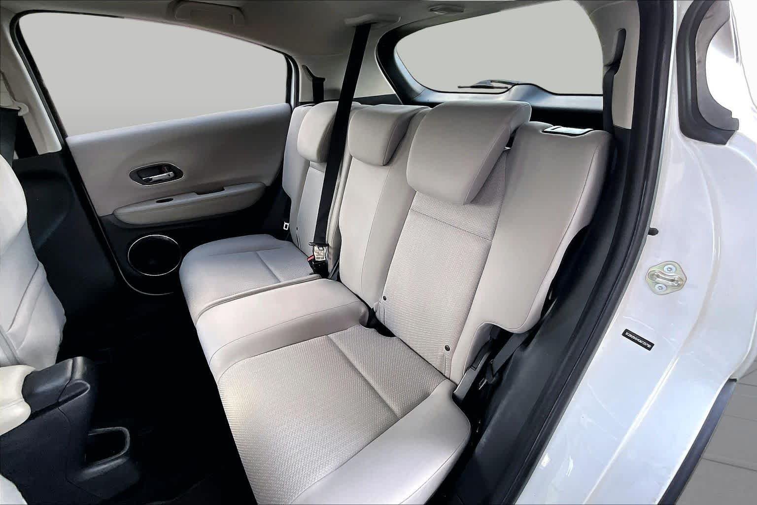 Used 2016 White Orchid Pearl Honda EX image 20