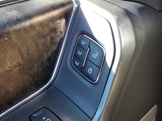 New 2027 Glacier Gray Metallic Tri-Coat Ford F-250® Lariat® image 13