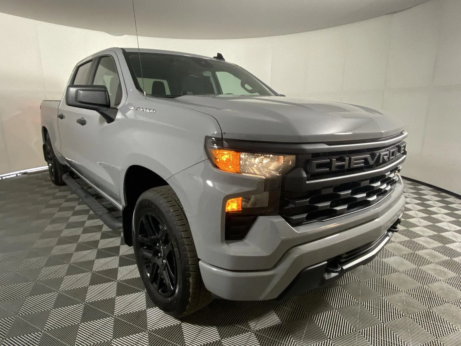 Used 2024 Slate Grey Metallic Chevrolet Custom image 16