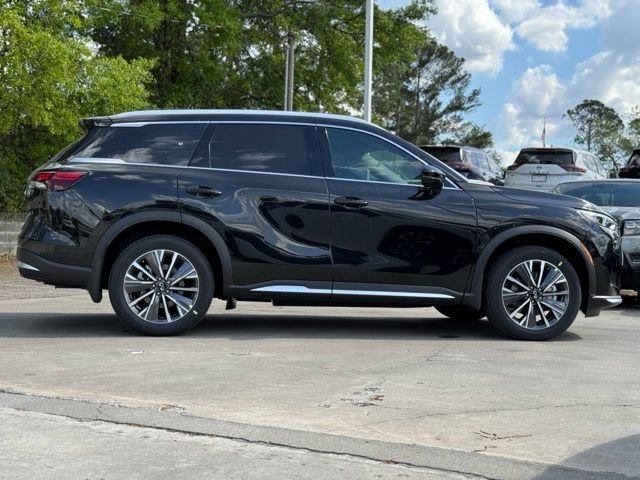 New 2026 MINERAL BLACK INFINITI Luxe FWD image 8