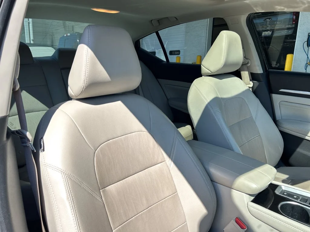 Used 2020 Black Nissan 2.5 SL image 12