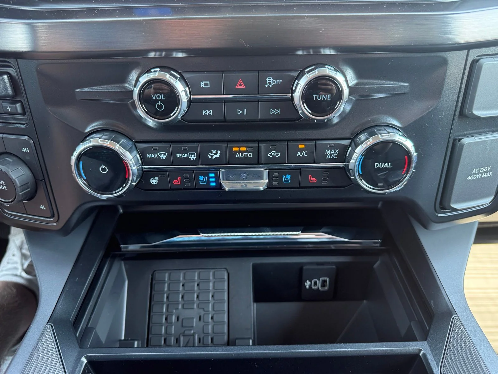 New 2026 Marsh Gray Ford F-350® Lariat® image 22