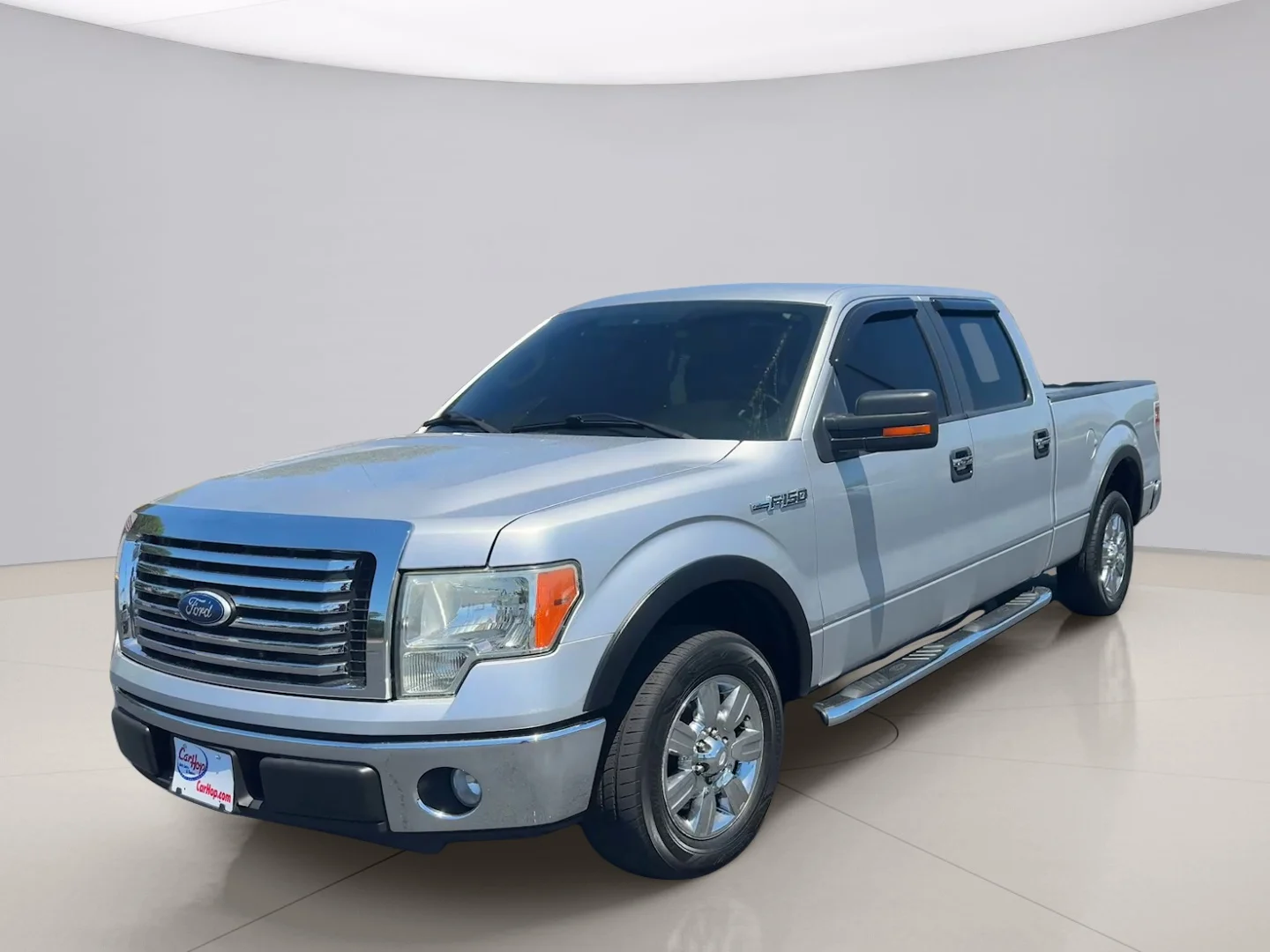 2010 Ford F-150 XLT SuperCrew 145-in's photo