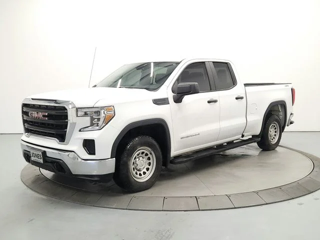Used 2021 White GMC Base image 3
