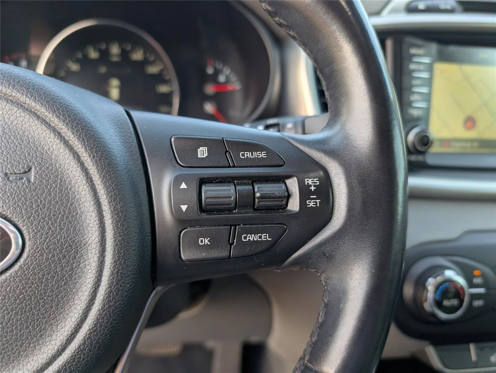 Used 2017 Snow White Pearl Kia SX V6 image 24