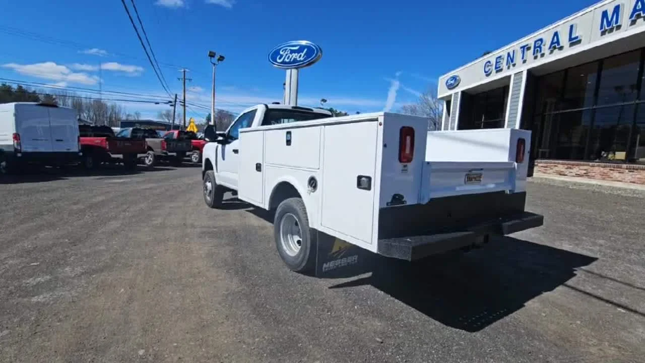 New 2026 Oxford White Ford F-350® XL image 7