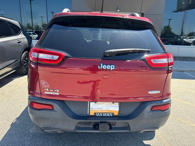 Used 2015 Deep Cherry Red Crystal Pearlcoat Jeep Latitude image 6