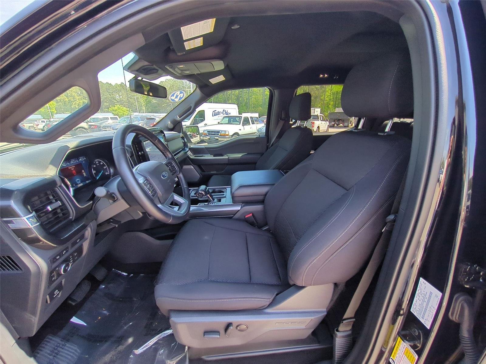 Used 2022 Agate Black Metallic Ford XLT image 18